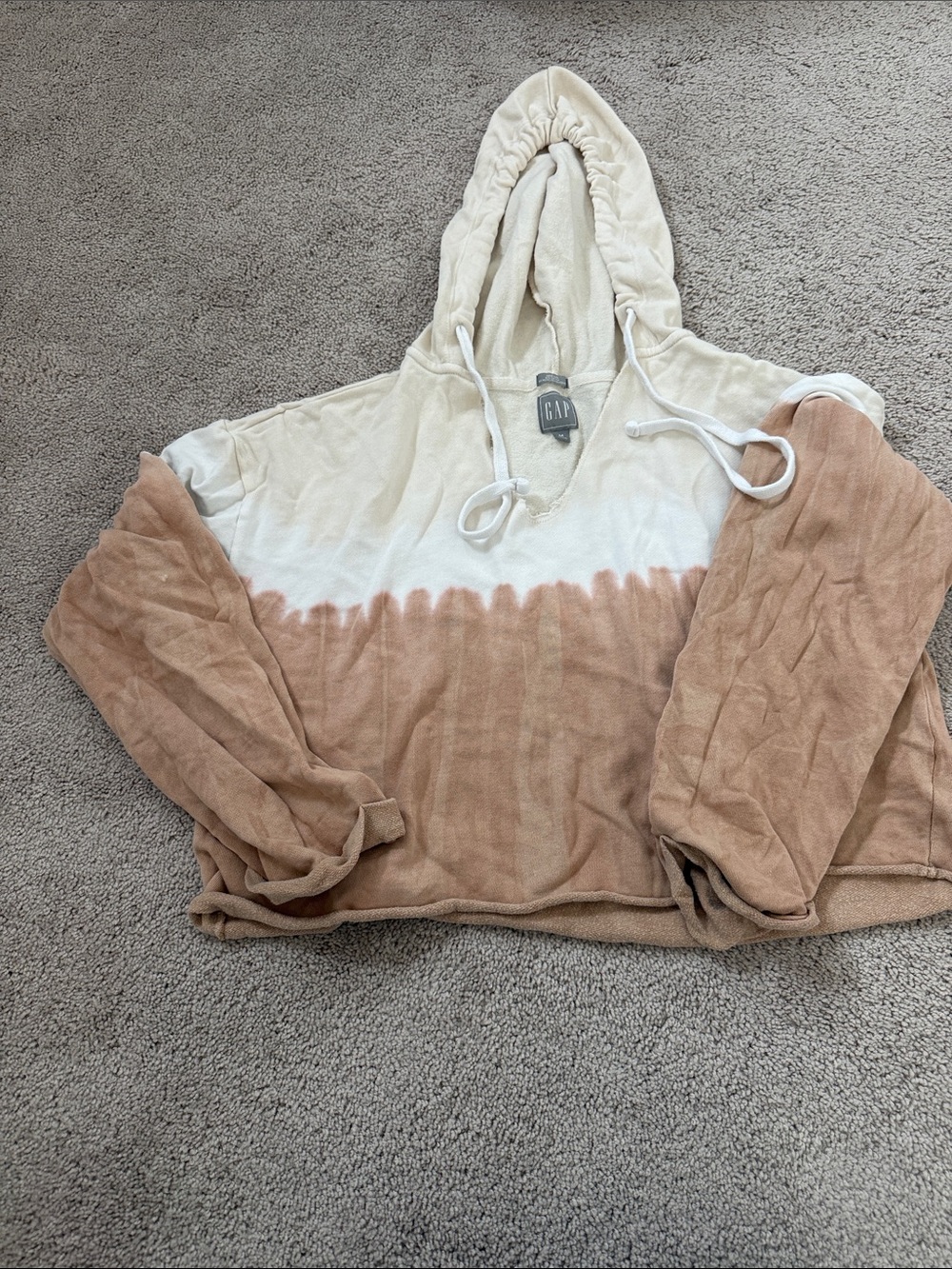 GAP Two-Tone Tie-Dye Hooded Sweatshirt — Cream & Light Brown